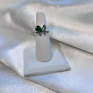 Emerald Green Bow Silver Ring Size 7